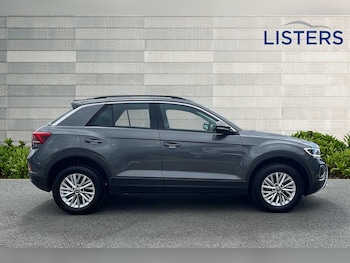 Used Volkswagen T-Roc 2023 for sale - 75328063: Photo