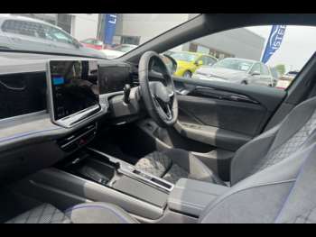 Used Volkswagen Passat 2025 for sale - 74812039: Photo
