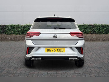 Used Volkswagen T-Roc 2025 for sale - 76514437: Photo