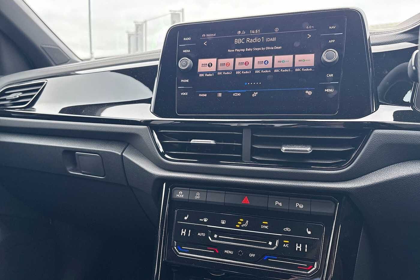 Used Volkswagen T-Roc 2025 for sale - 76837624: Photo 12