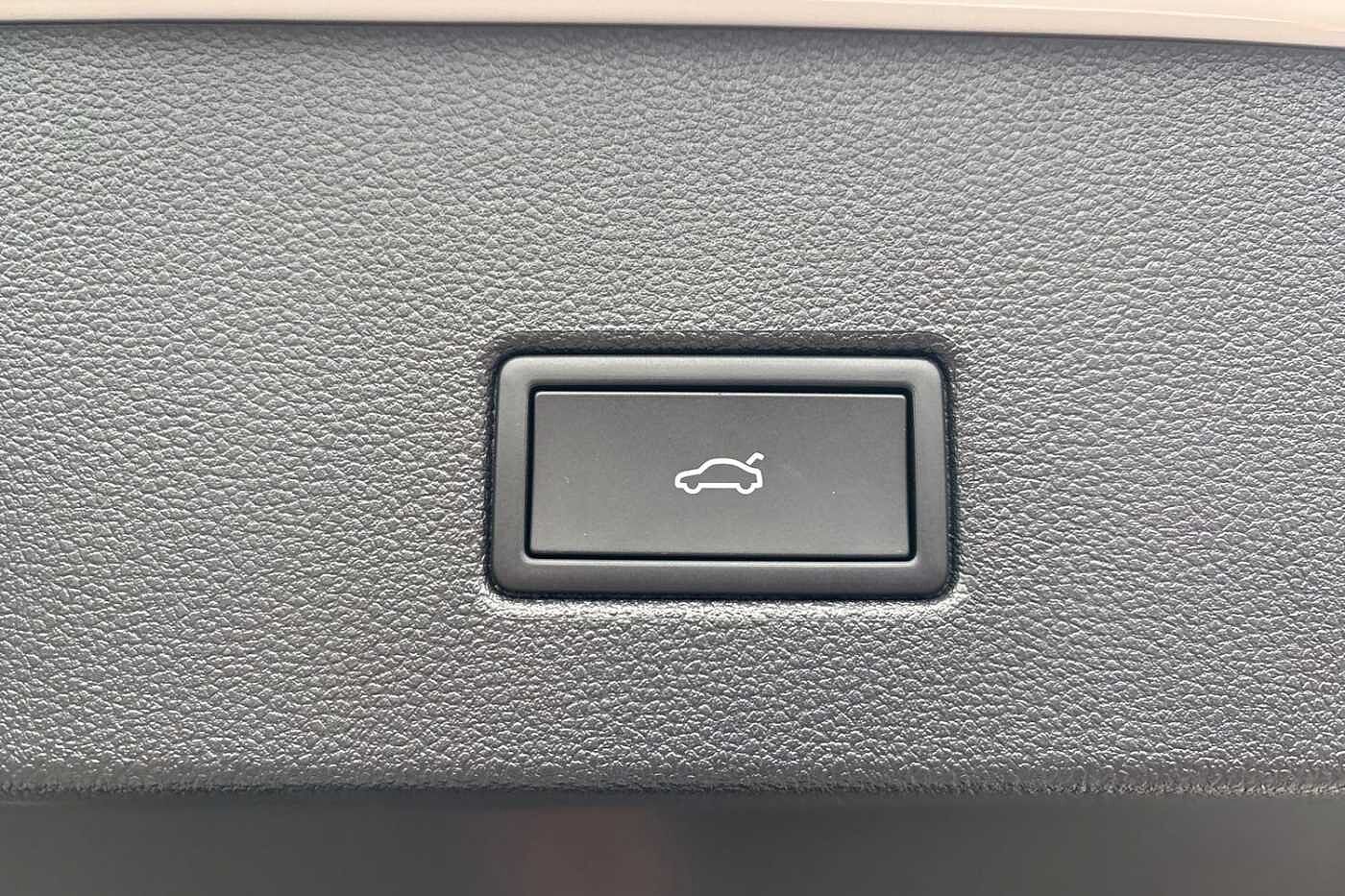 Used Volkswagen T-Roc 2025 for sale - 76837624: Photo 13