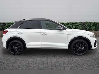 Used Volkswagen T-Roc 2025 for sale - 76837624: Photo