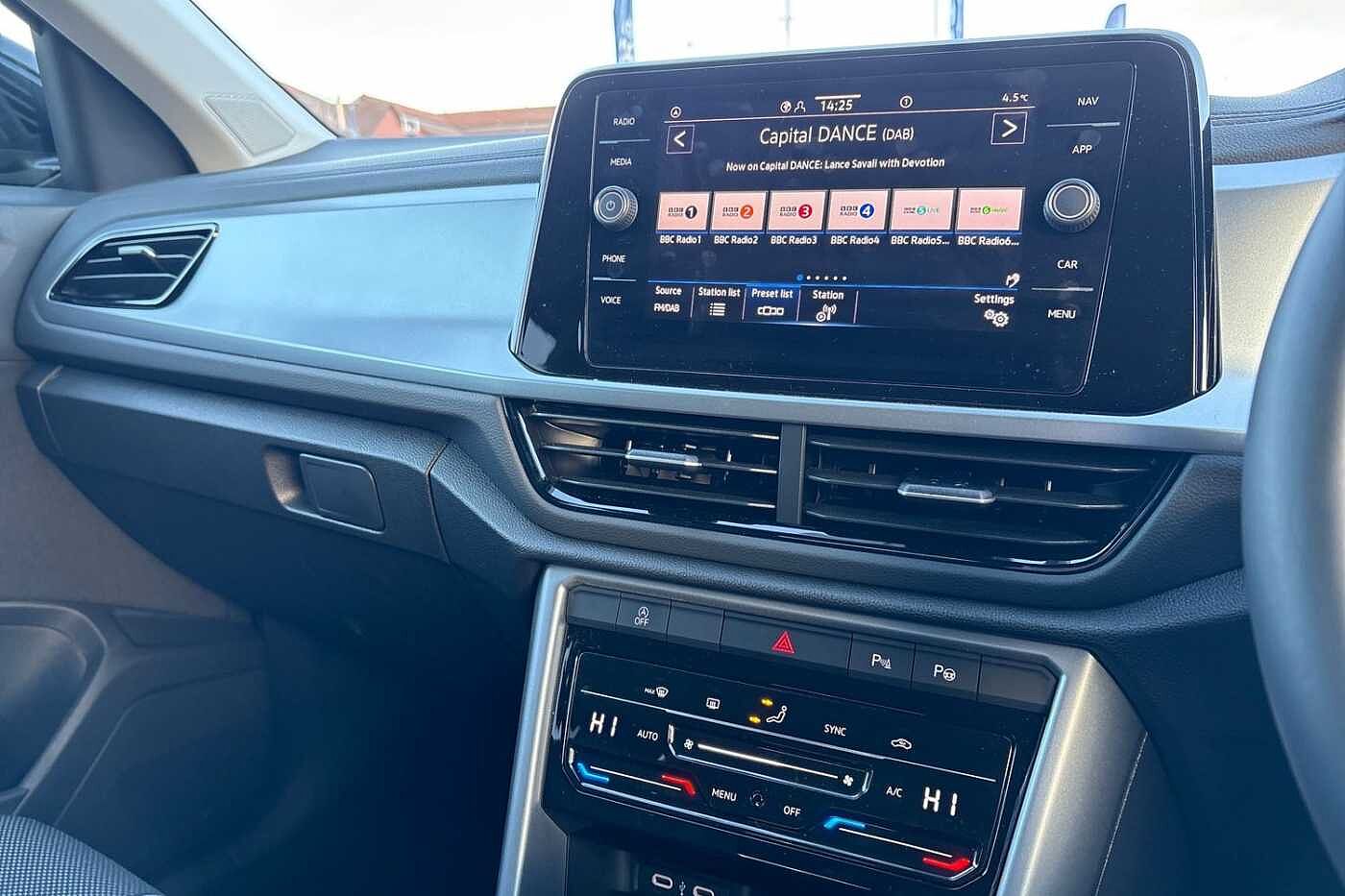 Used Volkswagen T-Roc 2025 for sale - 76500862: Photo 12