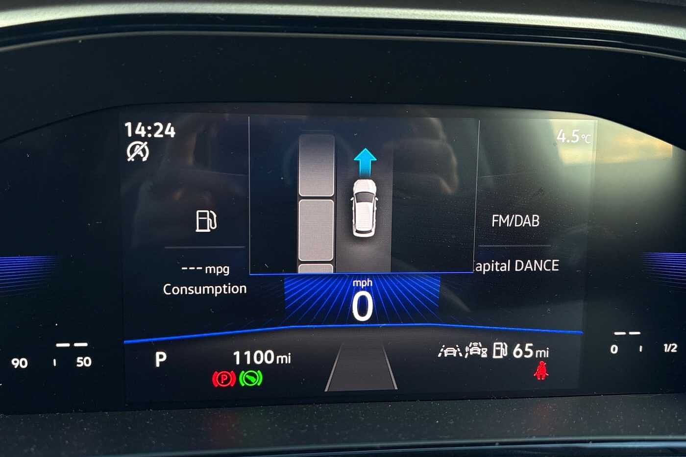 Used Volkswagen T-Roc 2025 for sale - 76500862: Photo 16