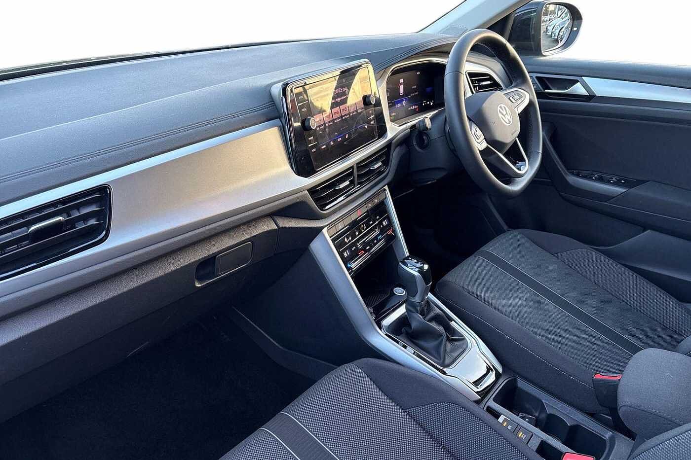 Used Volkswagen T-Roc 2025 for sale - 76500862: Photo 2