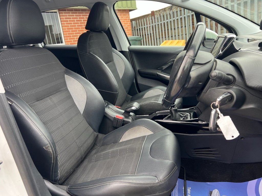 Used Peugeot 2008 2017 for sale - 74973738: Photo 18