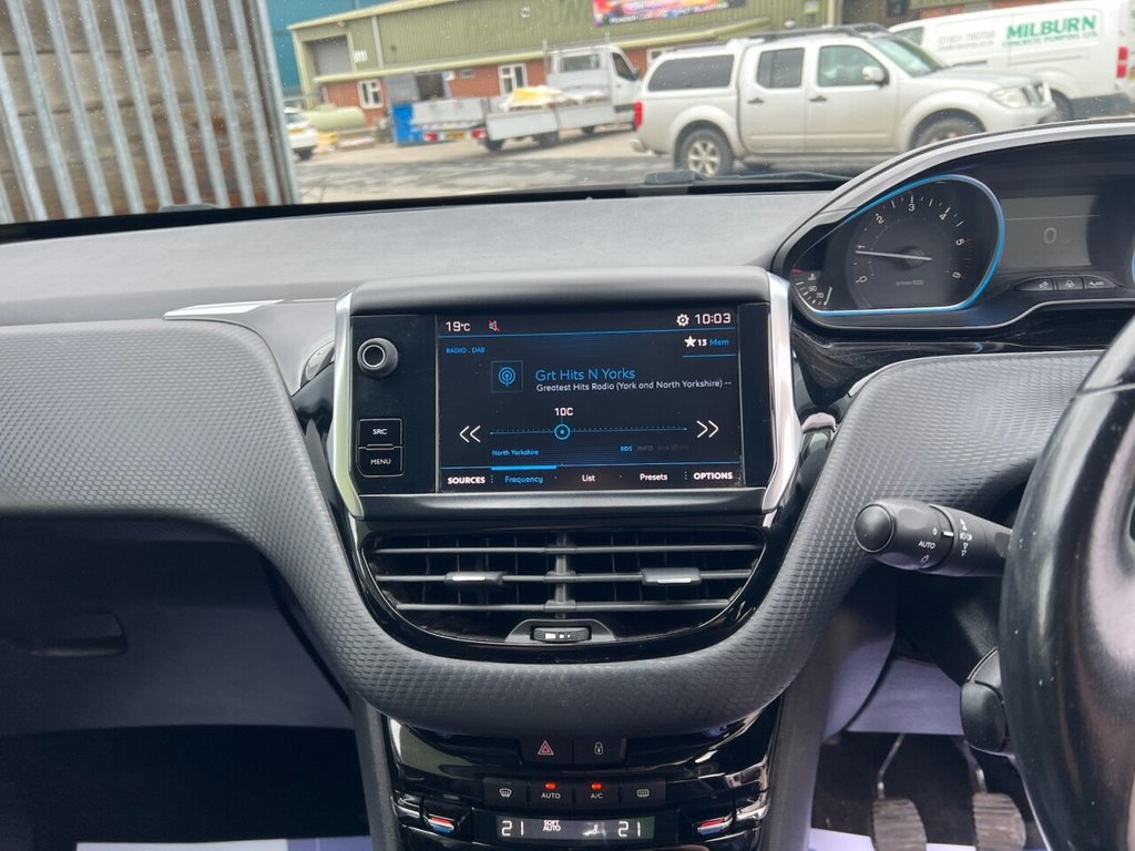 Used Peugeot 2008 2017 for sale - 74973738: Photo 21
