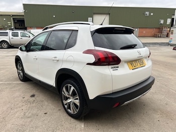 Used Peugeot 2008 2017 for sale - 74973738: Photo