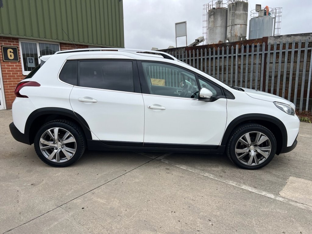 Used Peugeot 2008 2017 for sale - 74973738: Photo 8