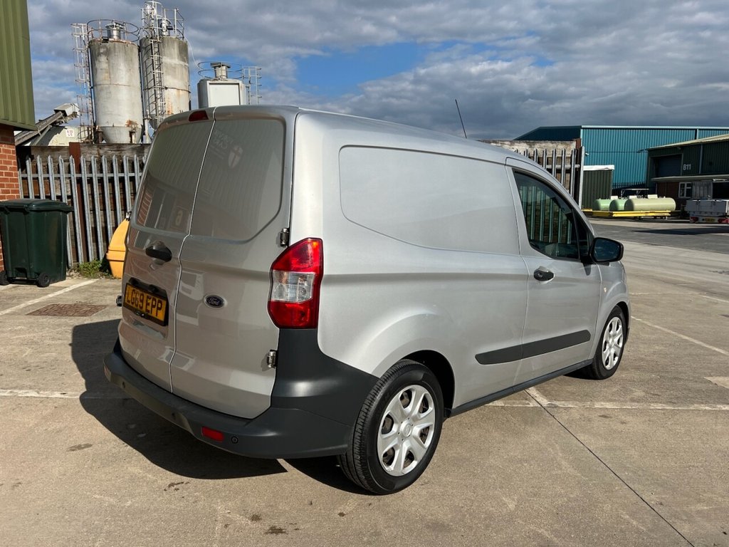 Used Ford Transit Courier 2019 for sale - 75516100: Photo 2
