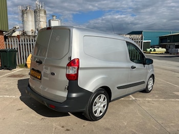 Used Ford Transit Courier 2019 for sale - 75516100: Photo