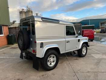 Used Land Rover Defender 2011 for sale - 72887149: Photo