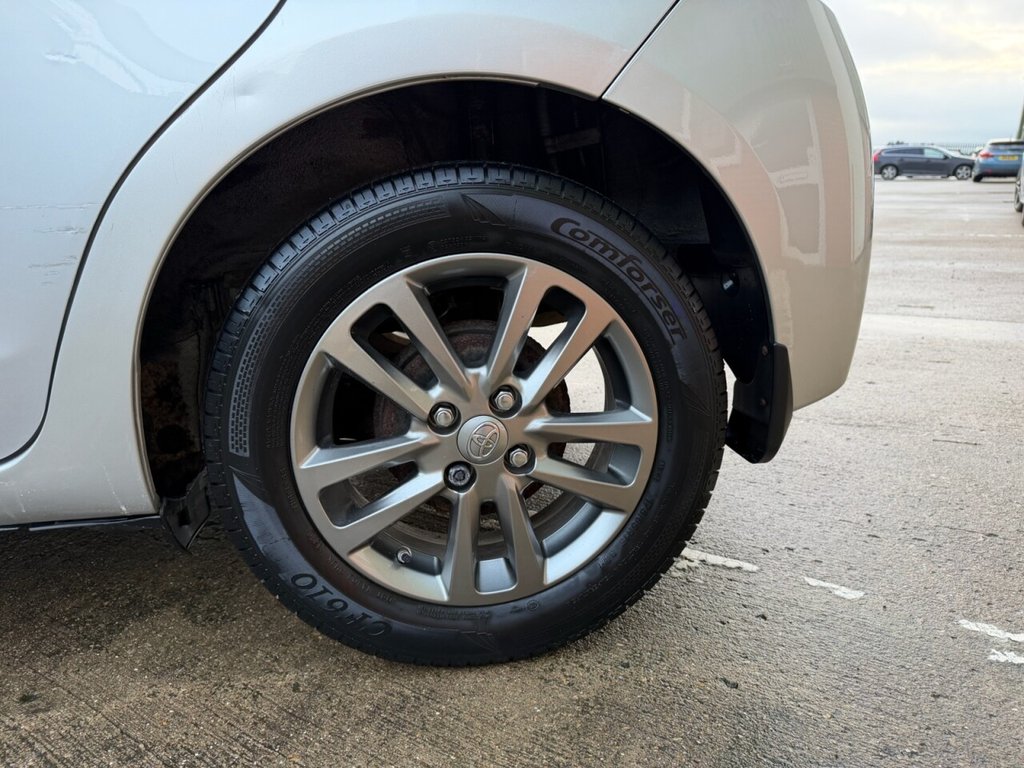 Used Toyota Yaris 2015 for sale - 77525898: Photo 12