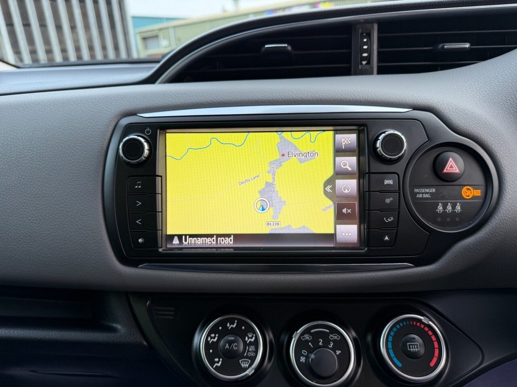 Used Toyota Yaris 2015 for sale - 77525898: Photo 22