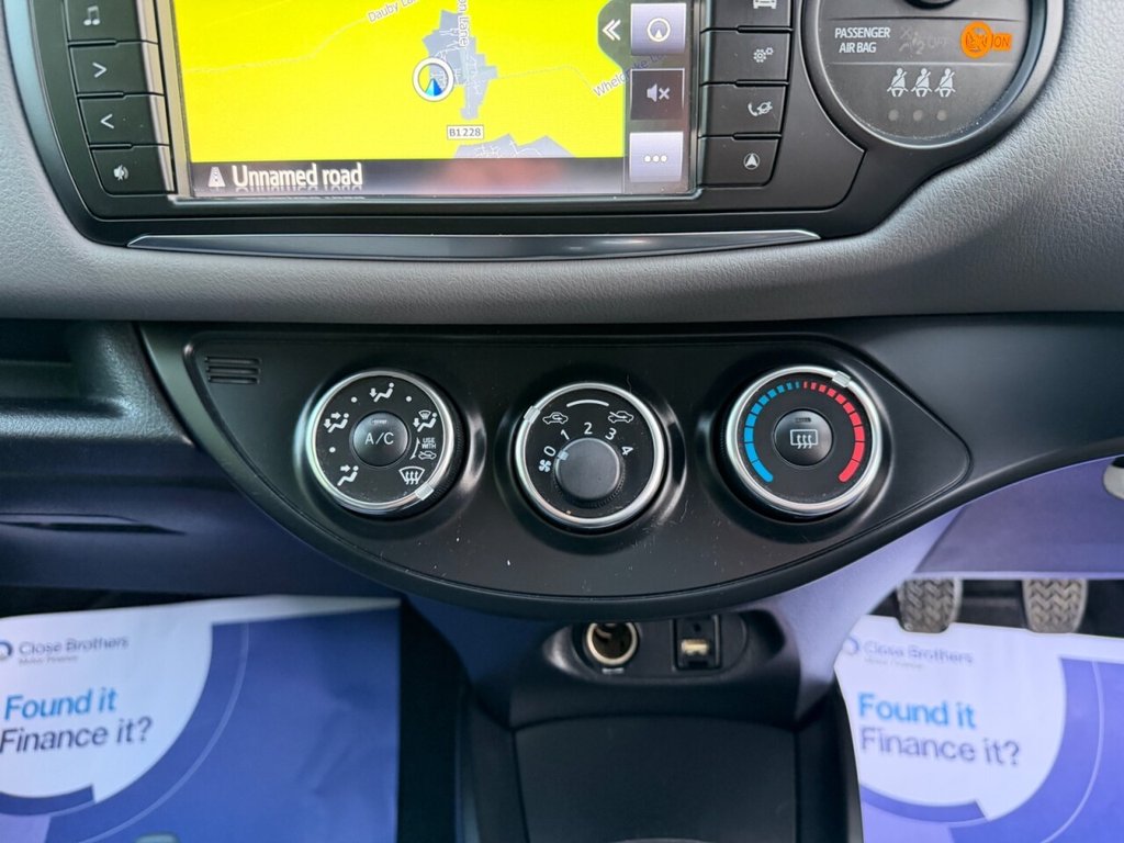 Used Toyota Yaris 2015 for sale - 77525898: Photo 23