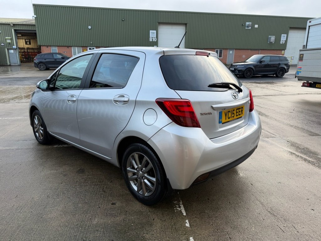 Used Toyota Yaris 2015 for sale - 77525898: Photo 4