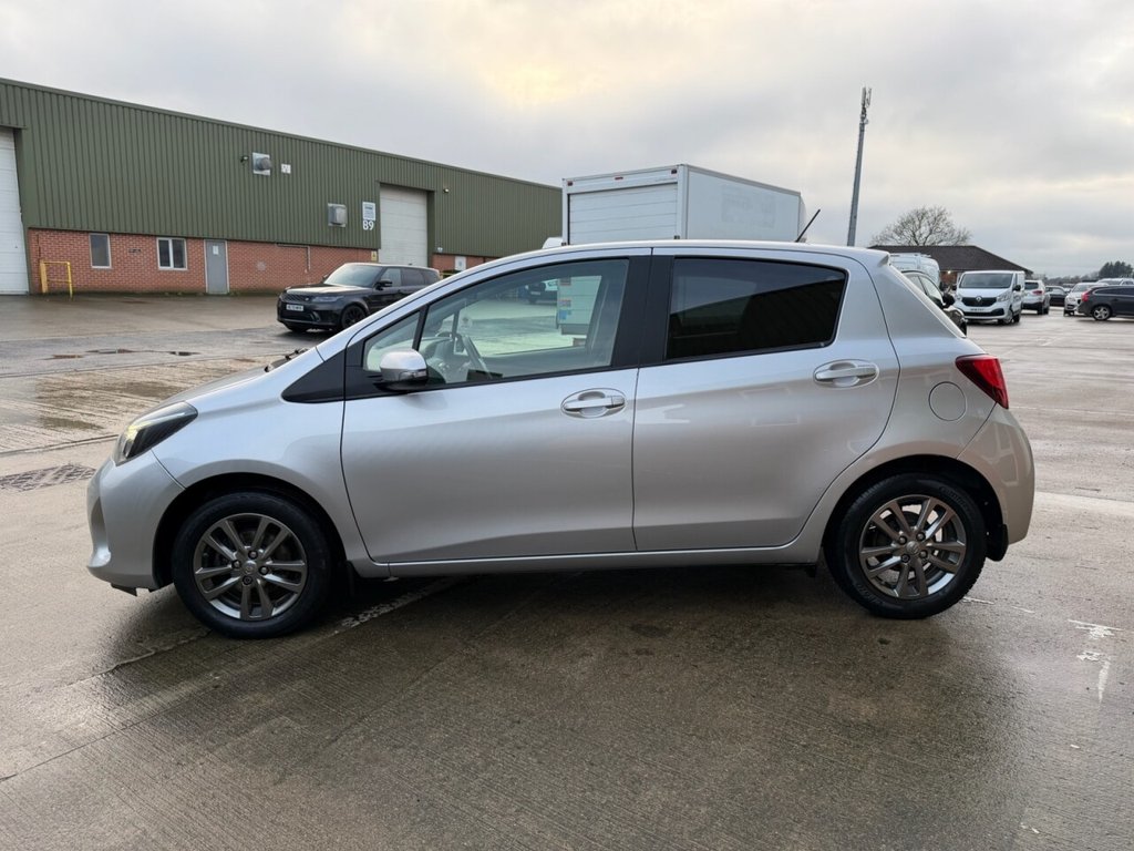 Used Toyota Yaris 2015 for sale - 77525898: Photo 9