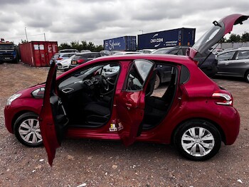 Used Peugeot 208 2014 for sale - 78573230: Photo