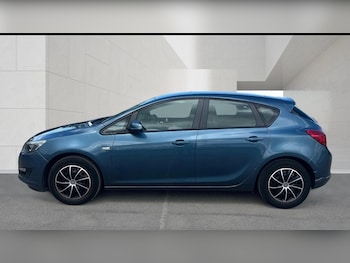 Used Vauxhall Astra 2012 for sale - 78689334: Photo
