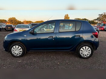Used Dacia Sandero 2017 for sale - 78834098: Photo