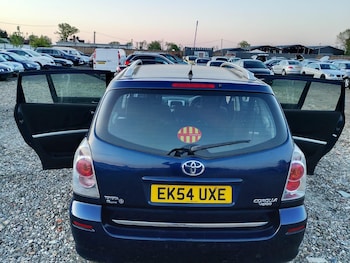 Used Toyota Corolla Verso 2004 for sale - 78573757: Photo
