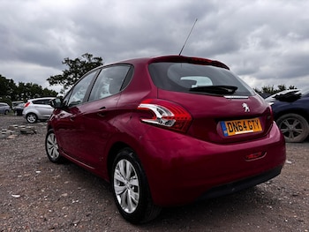 Used Peugeot 208 2014 for sale - 78796182: Photo