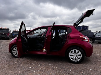 Used Peugeot 208 2014 for sale - 78796182: Photo
