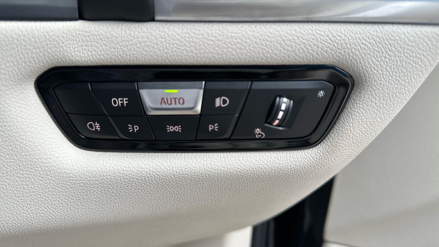 Used BMW 8 Series 2020 for sale - 77604806: Photo 40