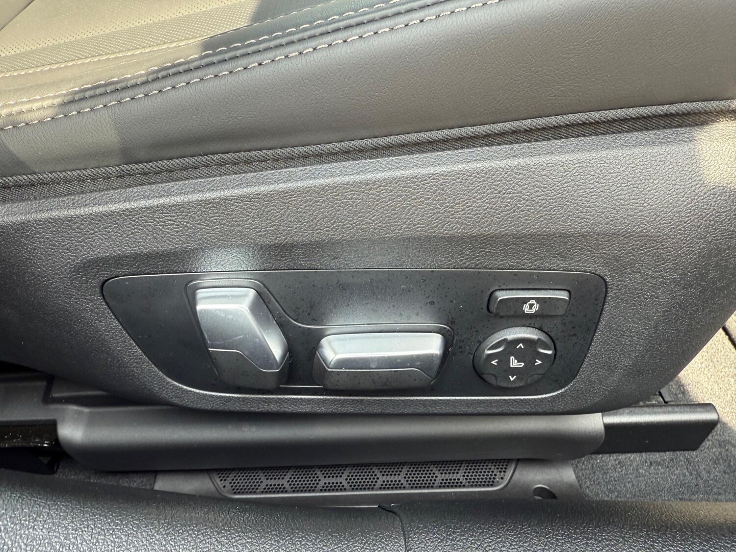 Used BMW 8 Series 2025 for sale - 77604761: Photo 24