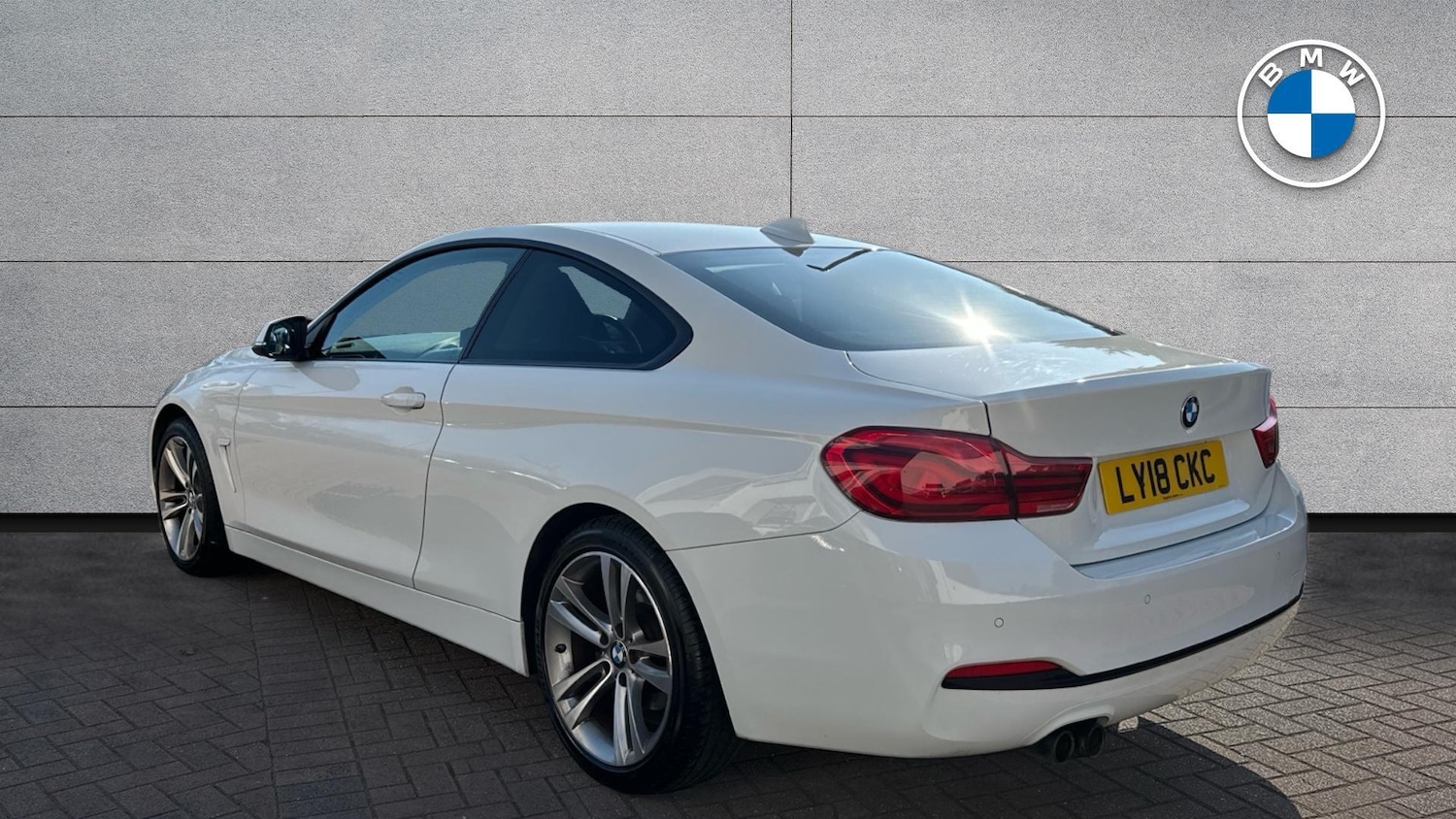 Used BMW 4 Series 2018 for sale - 77969778: Photo 2
