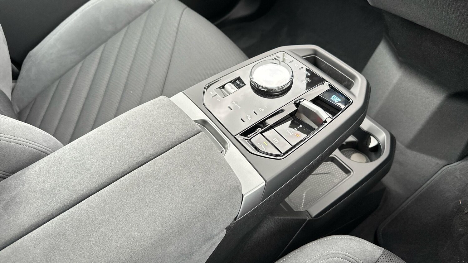 Used BMW iX 2025 for sale - 77604775: Photo 10