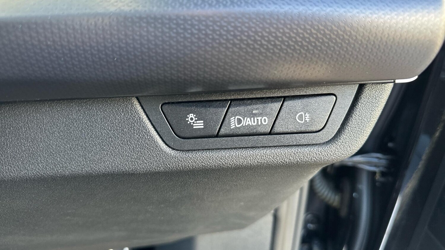 Used BMW 2 Series 2023 for sale - 77982723: Photo 40