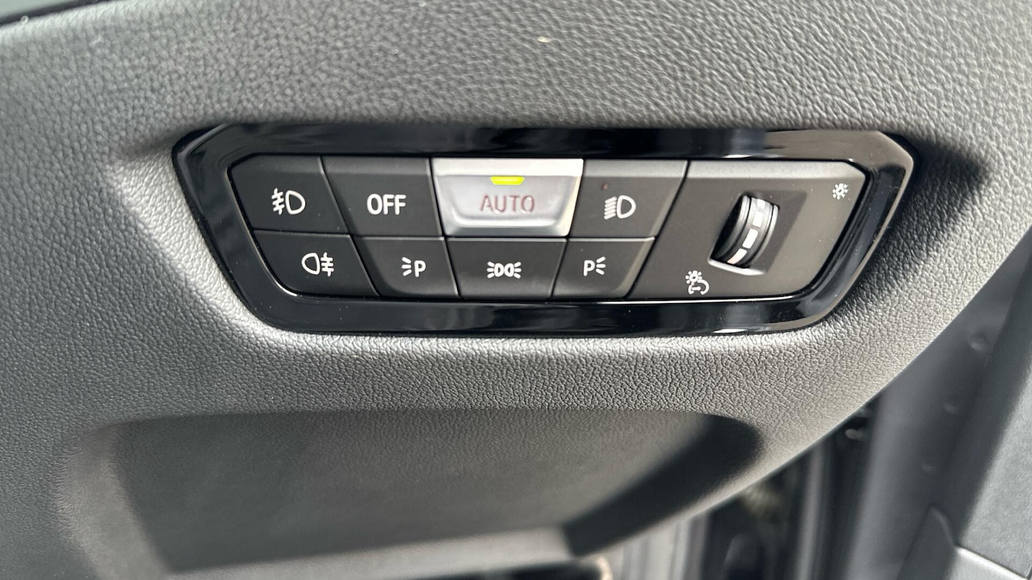 Used BMW 3 Series 2022 for sale - 77909402: Photo 40