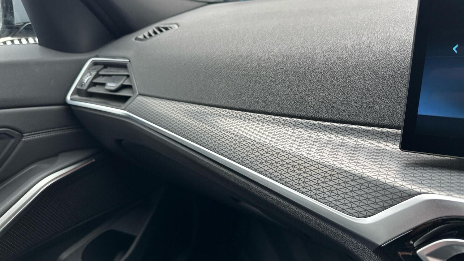 Used BMW 3 Series 2023 for sale - 77604756: Photo 36