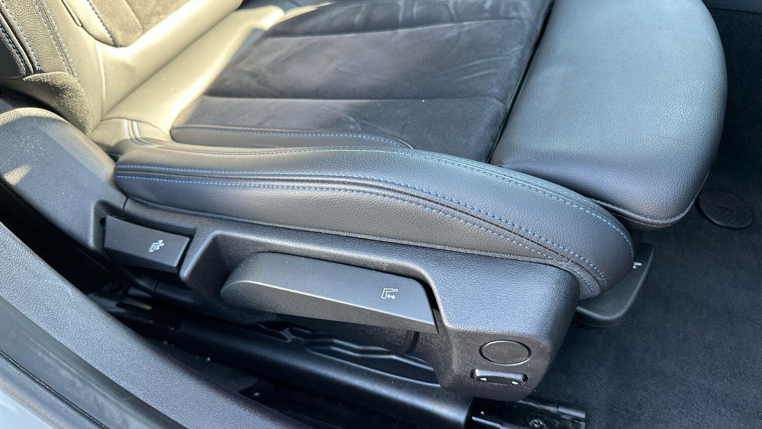 Used BMW 3 Series 2024 for sale - 77604759: Photo 18