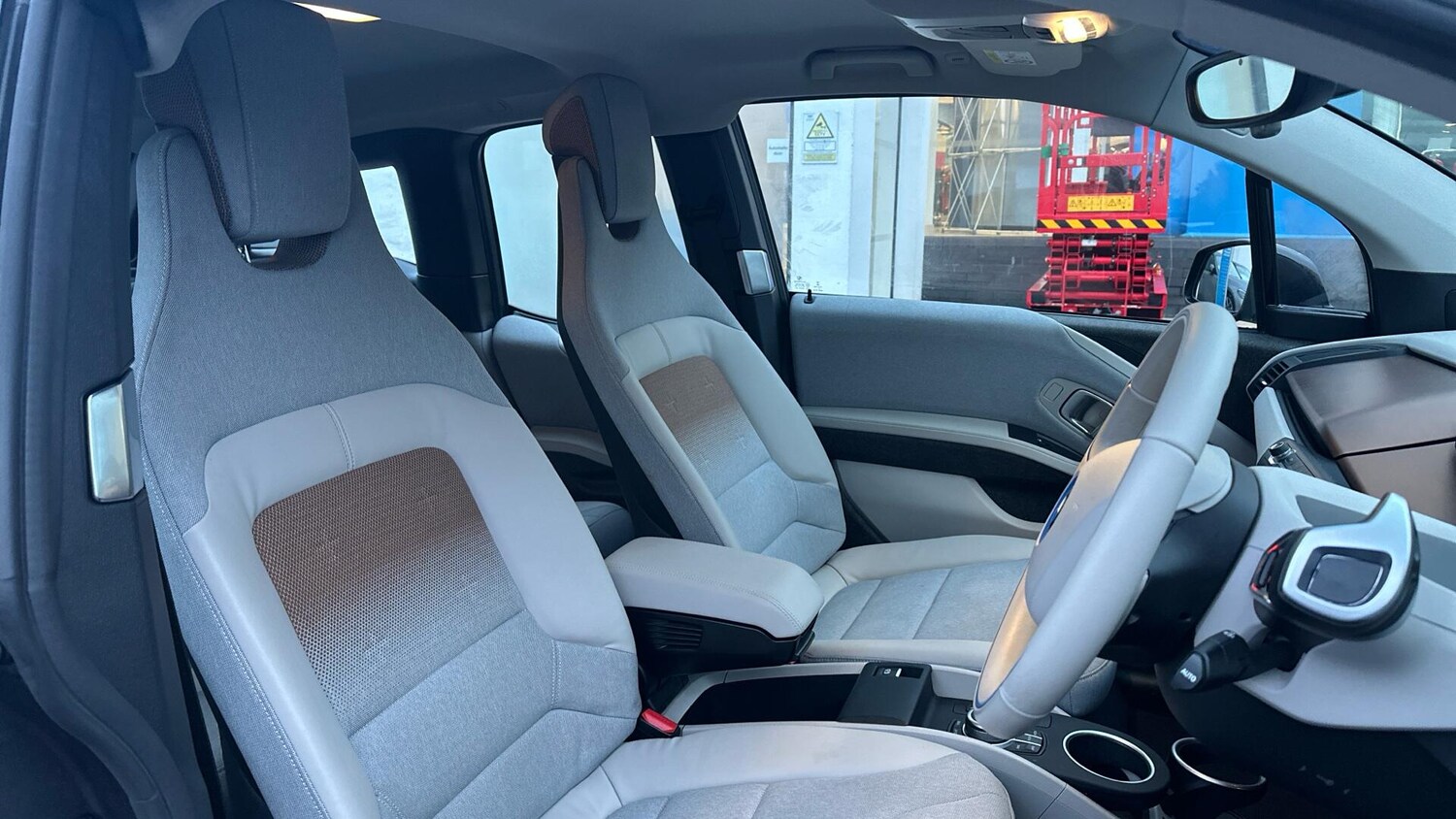 Used BMW i3 2022 for sale - 77604728: Photo 11