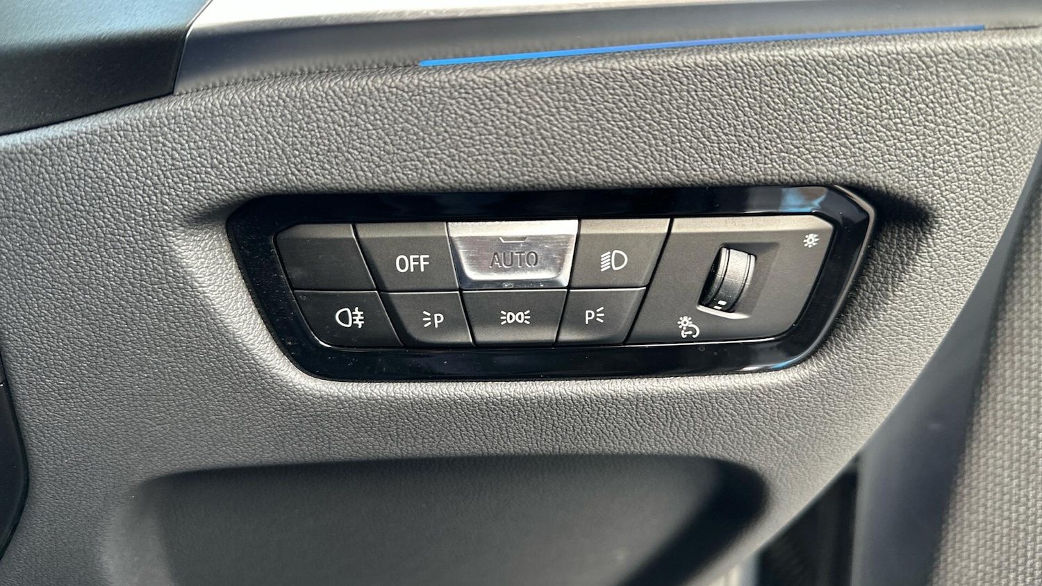 Used BMW i4 2024 for sale - 77994129: Photo 40