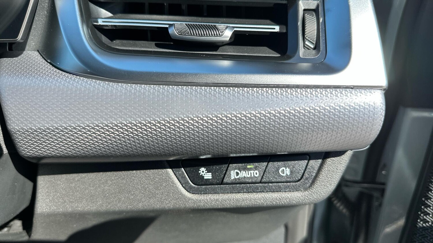 Used BMW iX2 2025 for sale - 77604802: Photo 40