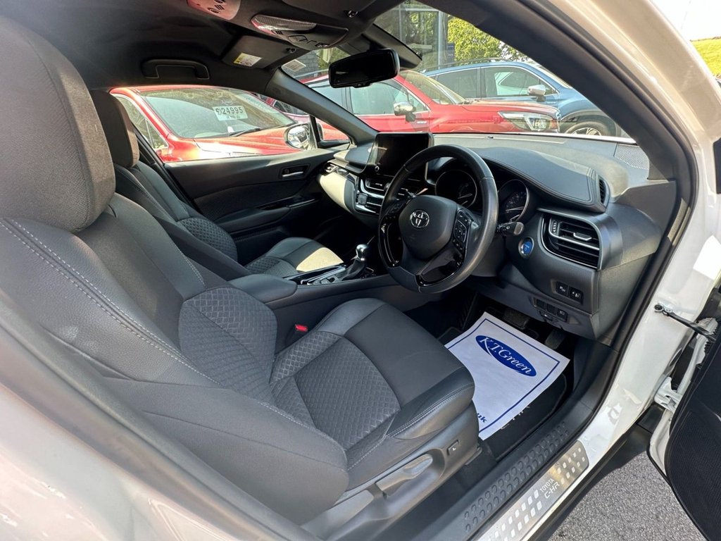 Used Toyota C-HR 2022 for sale - 76631977: Photo 8