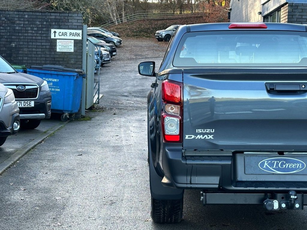 Used Isuzu D-Max 2025 for sale - 77668957: Photo 35