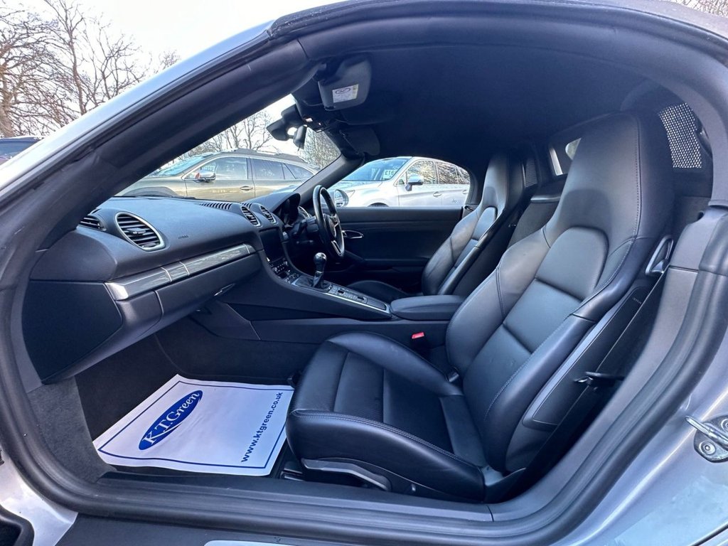 Used Porsche Boxster 2016 for sale - 76962073: Photo 17