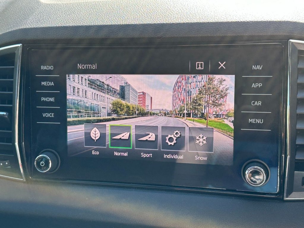 Used Skoda Karoq 2020 for sale - 76631675: Photo 19