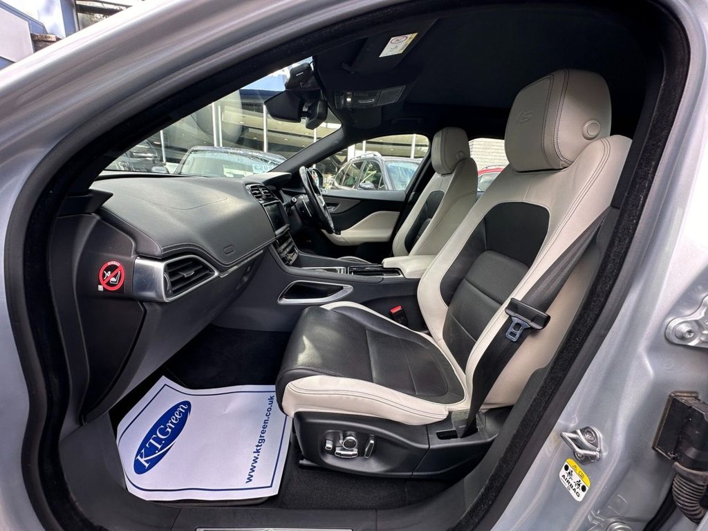Used Jaguar F-Pace 2017 for sale - 76710907: Photo 11