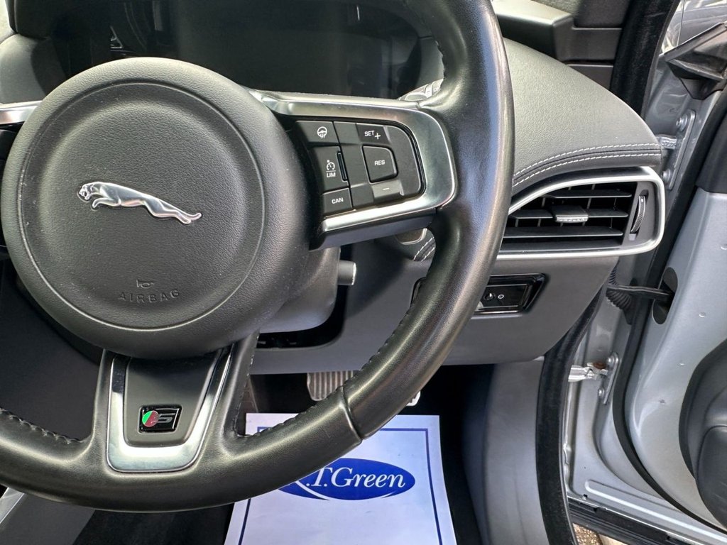 Used Jaguar F-Pace 2017 for sale - 76710907: Photo 17