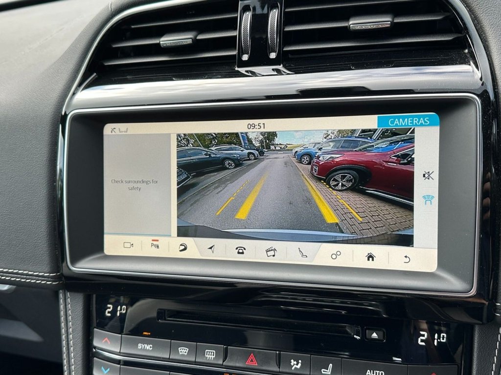 Used Jaguar F-Pace 2017 for sale - 76710907: Photo 21