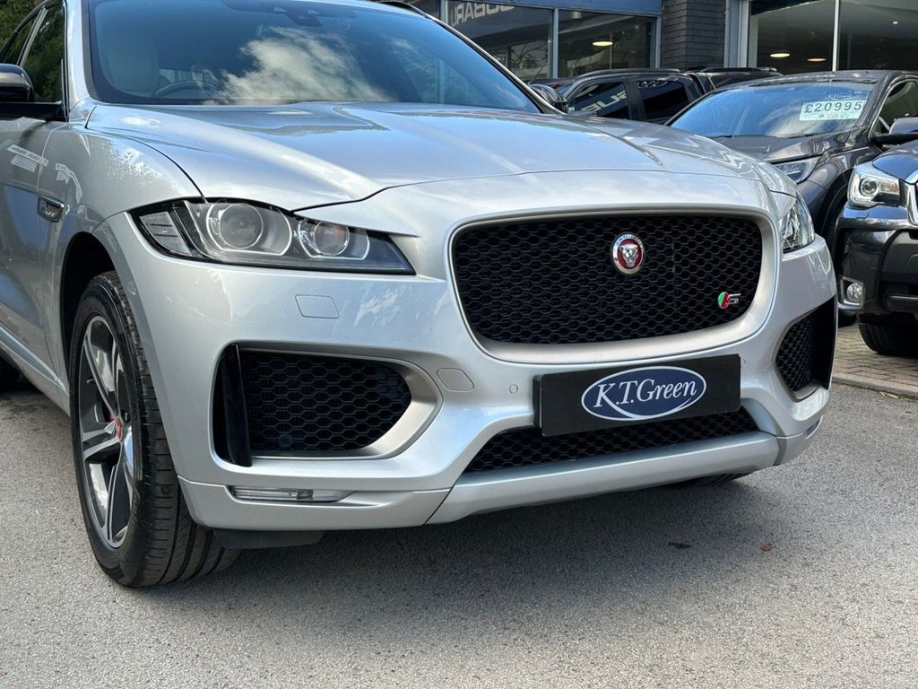 Used Jaguar F-Pace 2017 for sale - 76710907: Photo 28