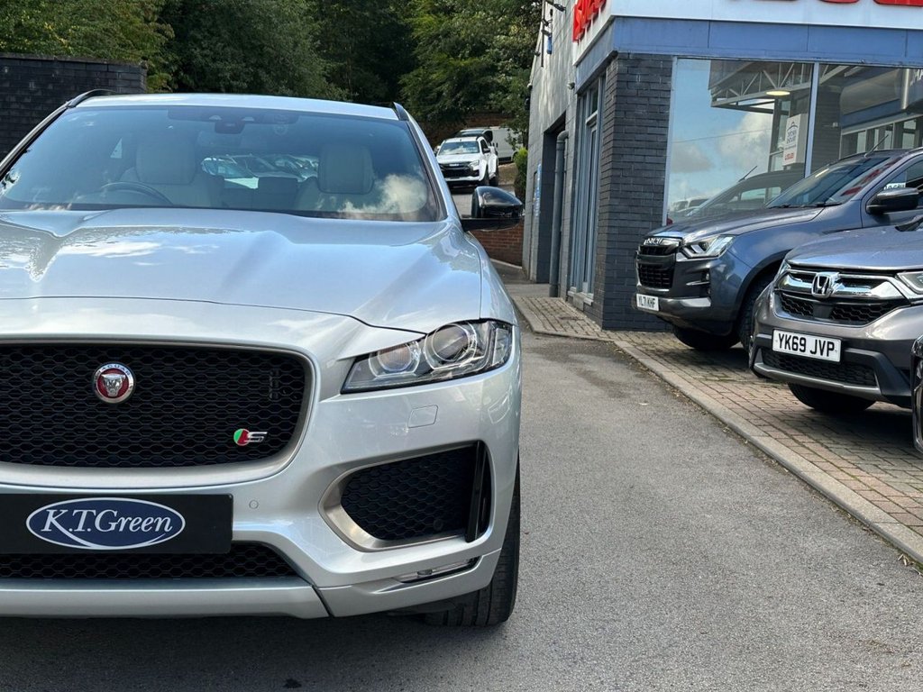 Used Jaguar F-Pace 2017 for sale - 76710907: Photo 30