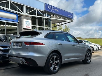 Used Jaguar F-Pace 2017 for sale - 76710907: Photo