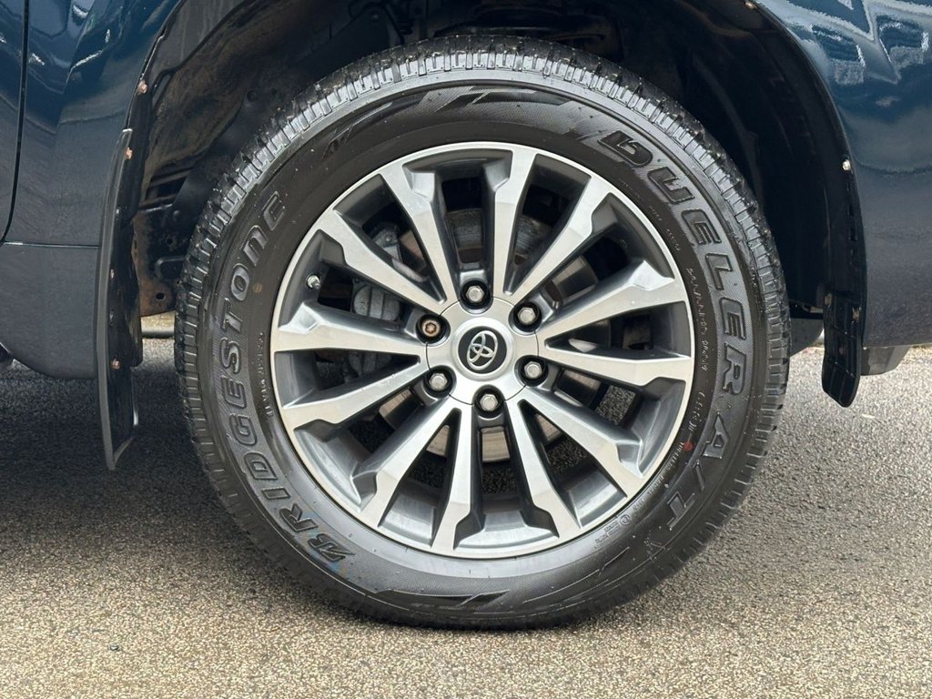 Used Toyota Land Cruiser 2018 for sale - 77608863: Photo 44