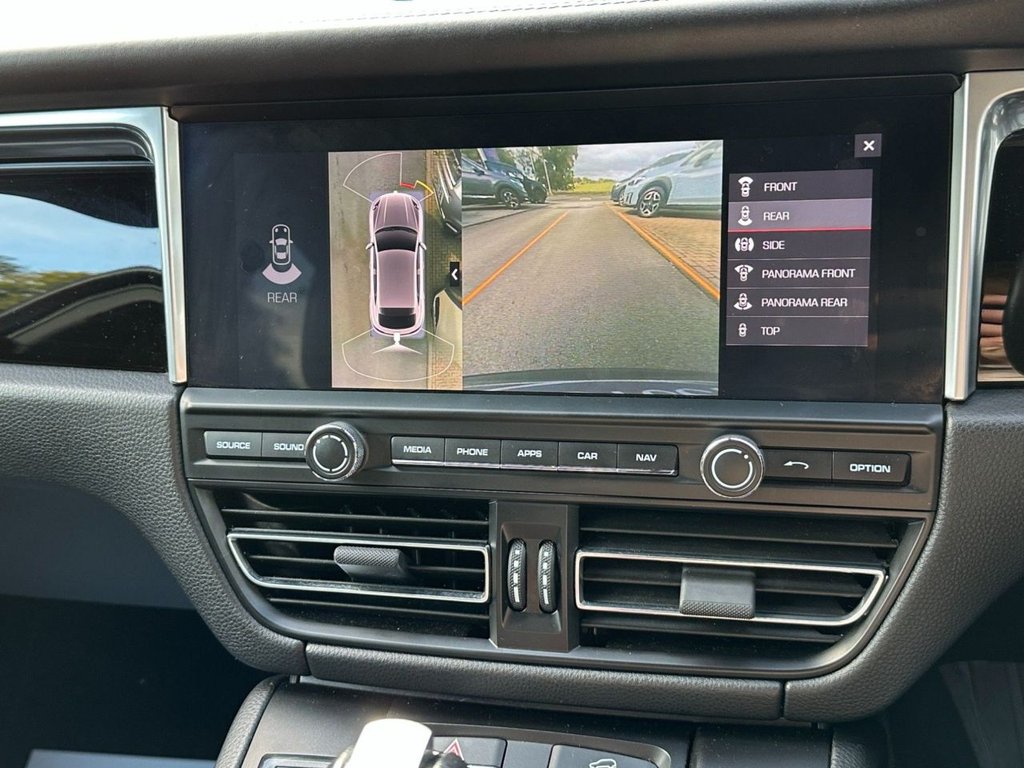 Used Porsche Macan 2019 for sale - 76631776: Photo 17